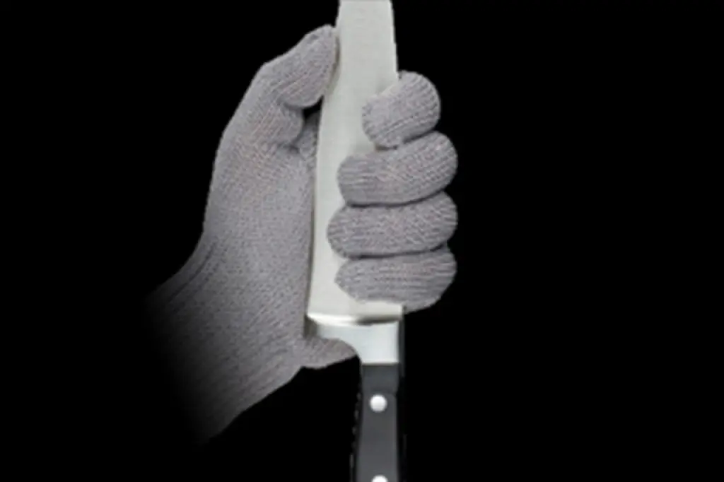 cut resistant gloves