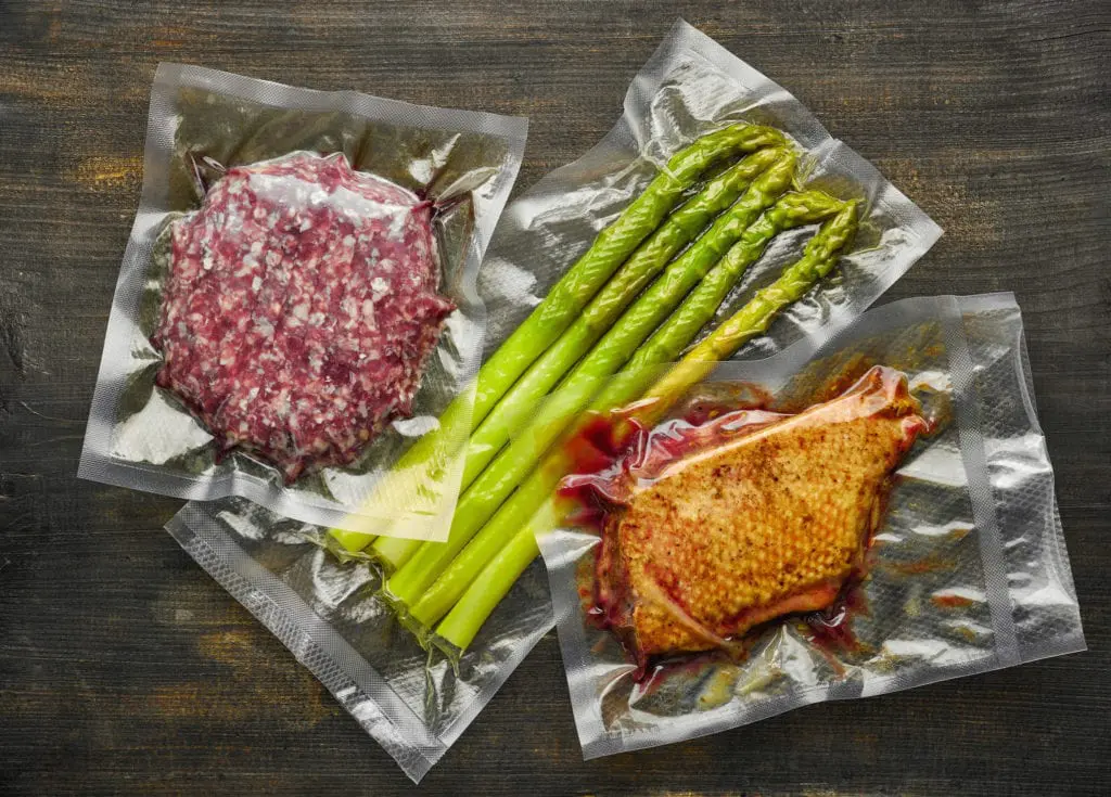 Vacuum sealed asparagus and meat